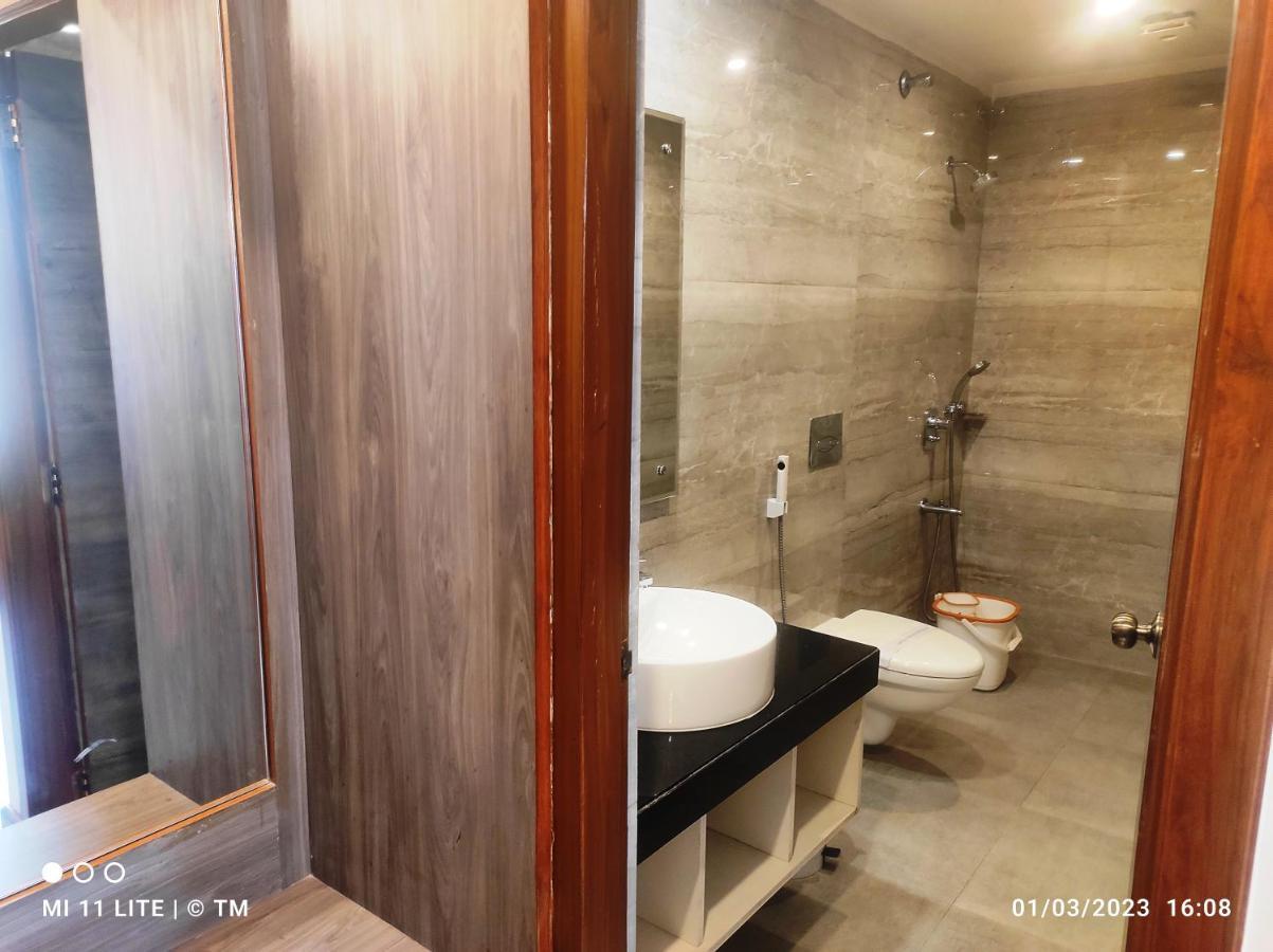 Hotel K79 Джамшедпур Екстериор снимка